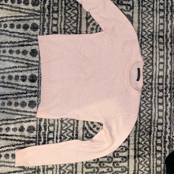 Brandy Melville Sweater - Picture 3 of 4
